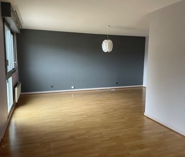 T3 de 91 m2 dans copropriété calme avec terrasse, cave et garage. - Photo 1