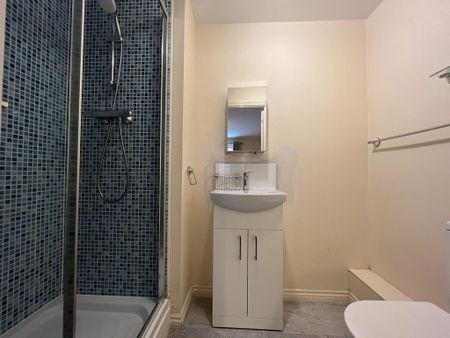 2 bedroom flat to rent - Photo 5