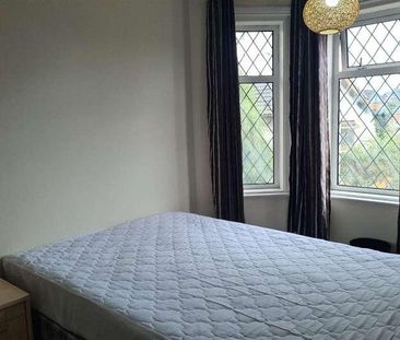 Bedroom Detached House In Bournemouth, BH9 - Photo 4