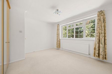 6 bedroom detached house to rent - Photo 4