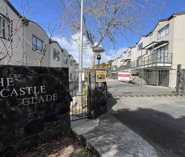 Modern 3-Bedroom Townhouse in Secure Complex! - Photo 4