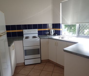 FURNISHED BEACHSIDE VILLA - Photo 3