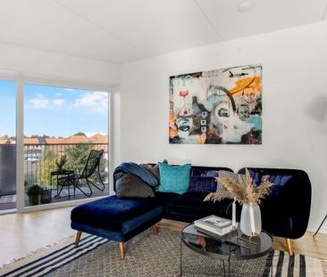 2 værelses bolig med optimal planløsning samt egen terrasse. Modern... - Foto 2