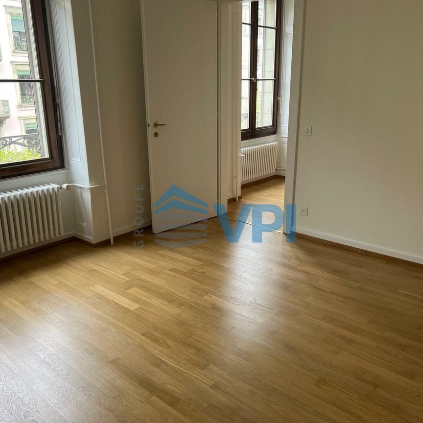 In the heart of Les Bastions, magnificent 3-room apartment on 2nd floo - Photo 1