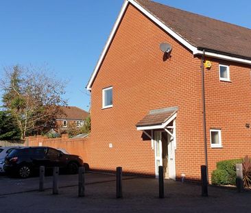 3 bedroom terraced house to rent - Photo 3