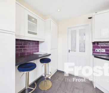 Warren Close, Slough, Berkshire,SL3 - Photo 5