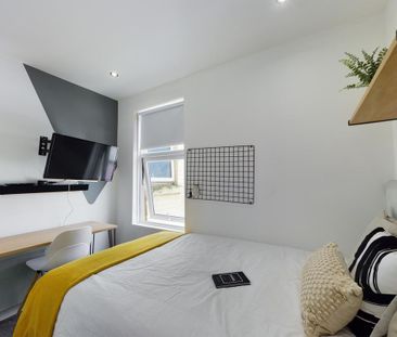 1 bedroom in a house share to rent - Photo 3