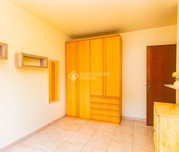 Apartamento com 2 quartos e 58m² para alugar em Passo da Areia, Por... - Foto 5