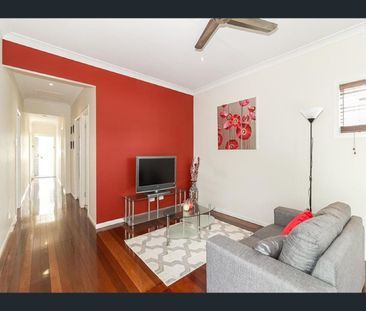 16 Lumley Street, Upper Mount Gravatt, Qld 4122 - Photo 3
