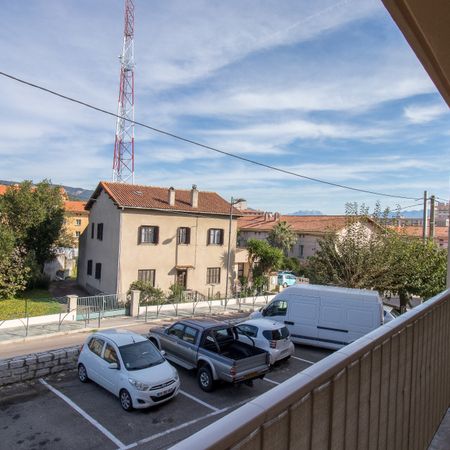 Location Appartement 1 pièce 43m² - Photo 4