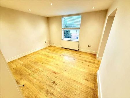 Capel Road, East Barnet, EN4 - Photo 2