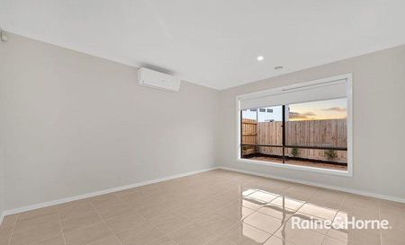 17 Henderson Circuit, Aintree, VIC 3336 - Photo 3