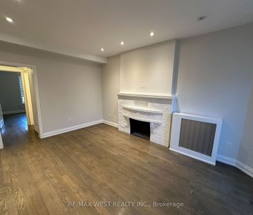 Detached Home For Lease | W8129370 - Photo 6