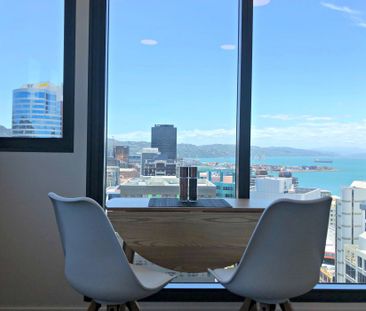 Stunning City Views, One Bedroom CBD Apartment - Photo 6