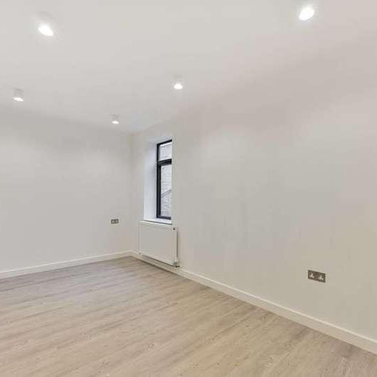 Wimbledon Hill Road, Wimbledon, SW19 - Photo 1