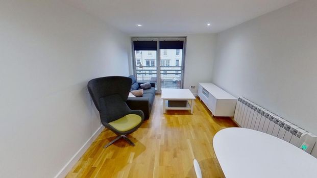 2 bedroom flat to rent - Photo 1