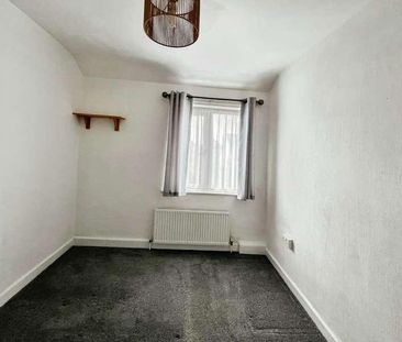 North Way, Hall I'th Wood, Bolton, BL1 - Photo 3
