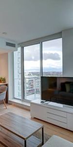 Fully Furnished Modern 2 Bed + 2 Bath + Den @ KENSINGTON GARDENS - Photo 4