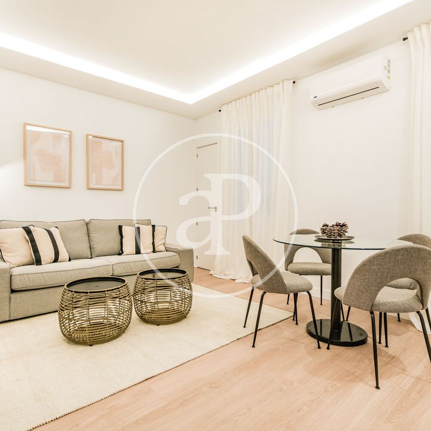 Flat for rent in Sol (Madrid) - Photo 1