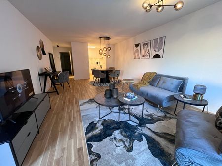 URBANES + STILVOLLES APARTMENT IN FLUSSNÄHE / URBAN + STYLISH APARTMENT NEAR THE RIVER - Photo 2