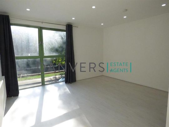 3 bedroom apartment to rent - Photo 1