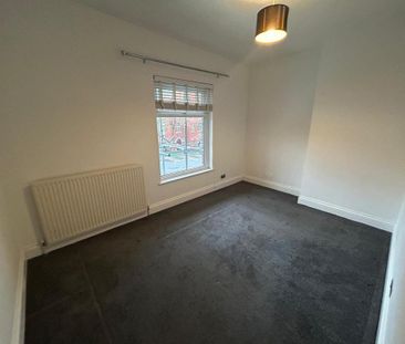 2 bedroom end of terrace house to rent - Photo 6