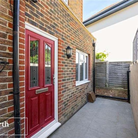 Annexe, The Upper Drive, Hove, East Sussex, BN3 - Photo 1