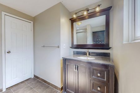 For Lease - 703 Middleton Crescent, Milton, Ontario - Photo 2