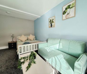 1 bedroom in a house share to rent - Photo 5