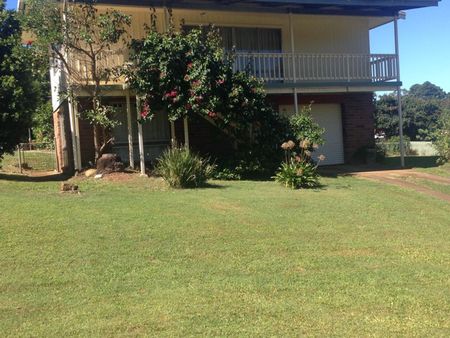 9 Honeysuckle Drive, 4560, Montville Qld - Photo 2