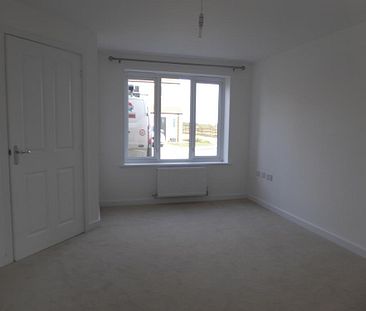 Available 3 Bed Not Specified - Photo 5