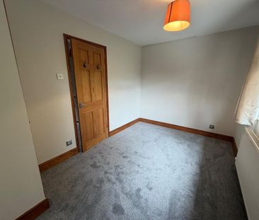 2 bedroom property to rent - Photo 2