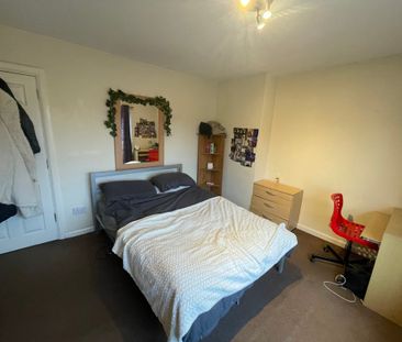 Rockingham Avenue, Tang Hall - P2169 - Photo 4