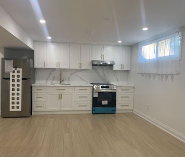 For Lease - 77 Wareside Road, Toronto, Ontario - Photo 6