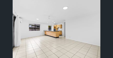 Low-Maintenance Family Living in the Heart of Sippy Downs! - Photo 3