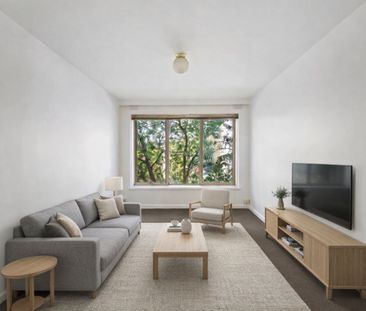 Light-Filled Living in the Heart of St Kilda - Photo 1