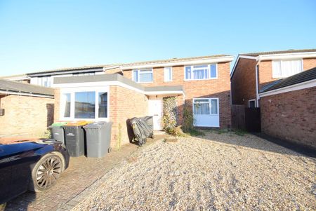 1 bedroom in a house share to rent - Photo 5