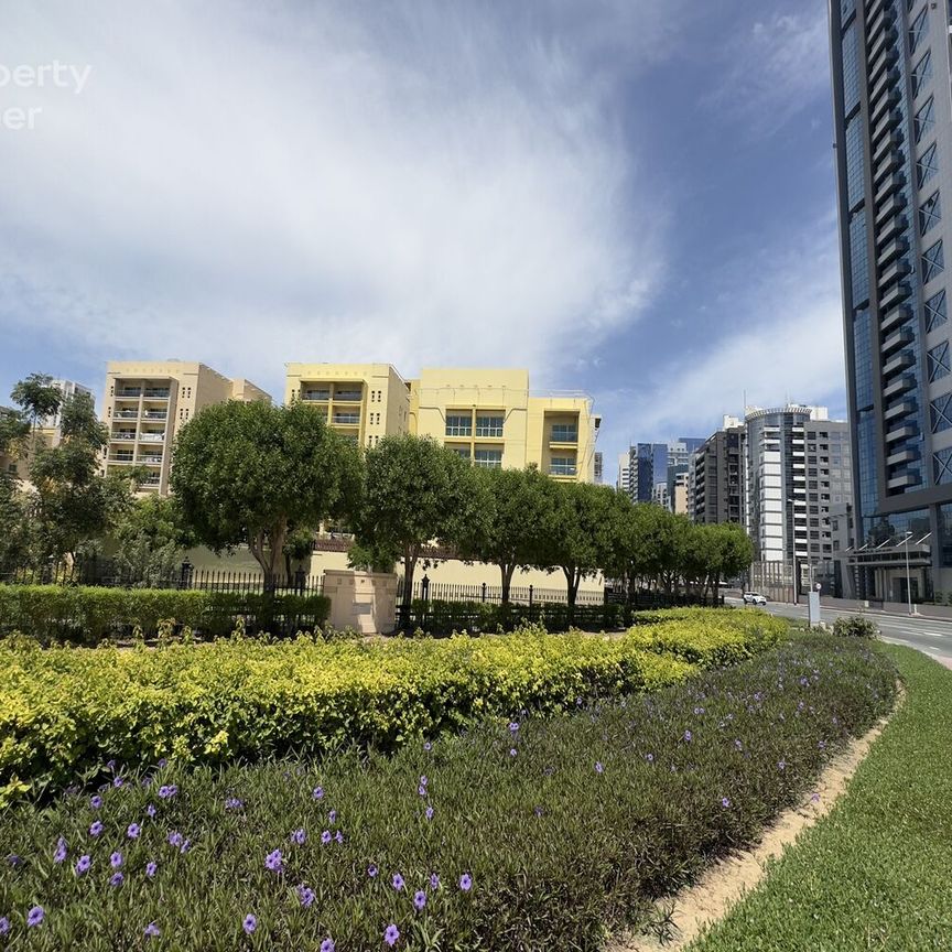 Greens | Al Arta 2 | Spacious | Luxurious - Photo 1