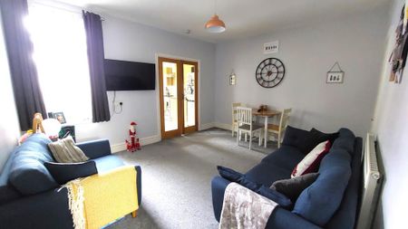 3 bedroom house to rent - Photo 2