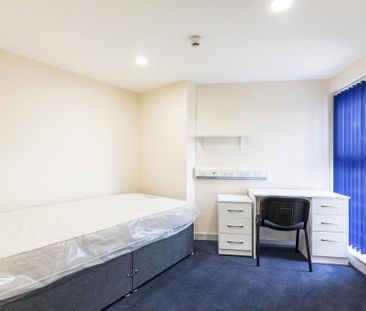 Studio to rent - Photo 1