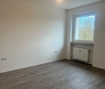 Ansprechende 3-Zimmer-Wohnung mit Balkon, frisch saniert - Photo 1