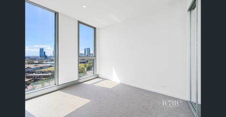 Beautiful Apartment Plus Study Area in South Melbourne - Photo 3