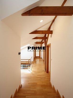 Apartment for rent, 4+kk - 3 bedrooms, 170m - Photo 1