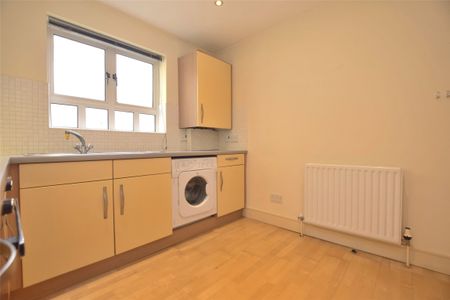 Wallace Apartments, Sherborne Street, Cheltenham, Gloucestershire, GL52 - Photo 5