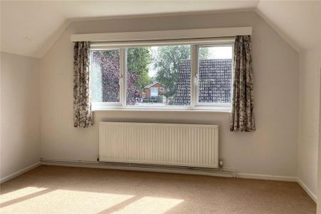 4 bedroom detached house to rent - Photo 5