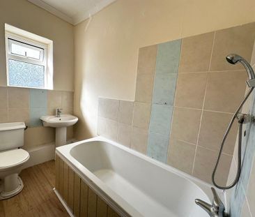 4 bedroom terraced house to rent - Photo 3