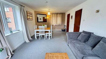 Frances Greeves House College Park Drive Westbury-on-trym Bristol, BS10 - Photo 3