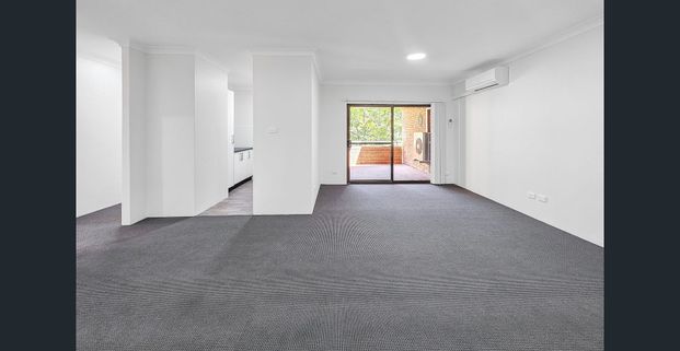 RENOVATED 2 BEDROOM UNIT WITH SPLIT AIR CONDITIONER - Photo 1