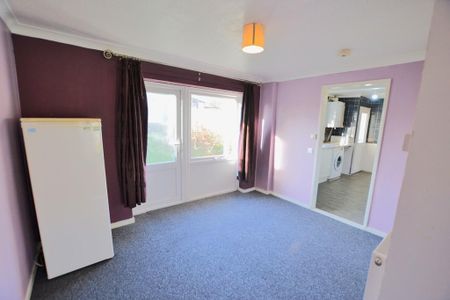 4 bedroom terraced house to rent - Photo 2