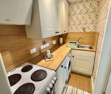 Flat B, 15 Wallfield Crescent, AB25 2LJ, Aberdeen - Photo 6